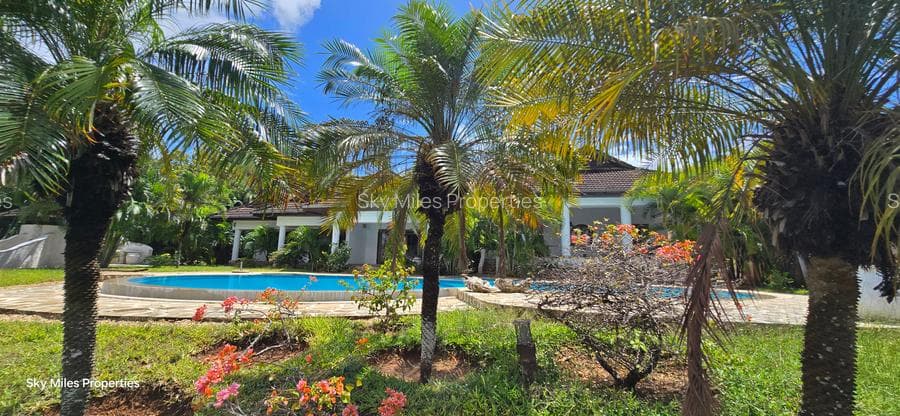 Italian-Style Villa Overlooking Kilifi Creek